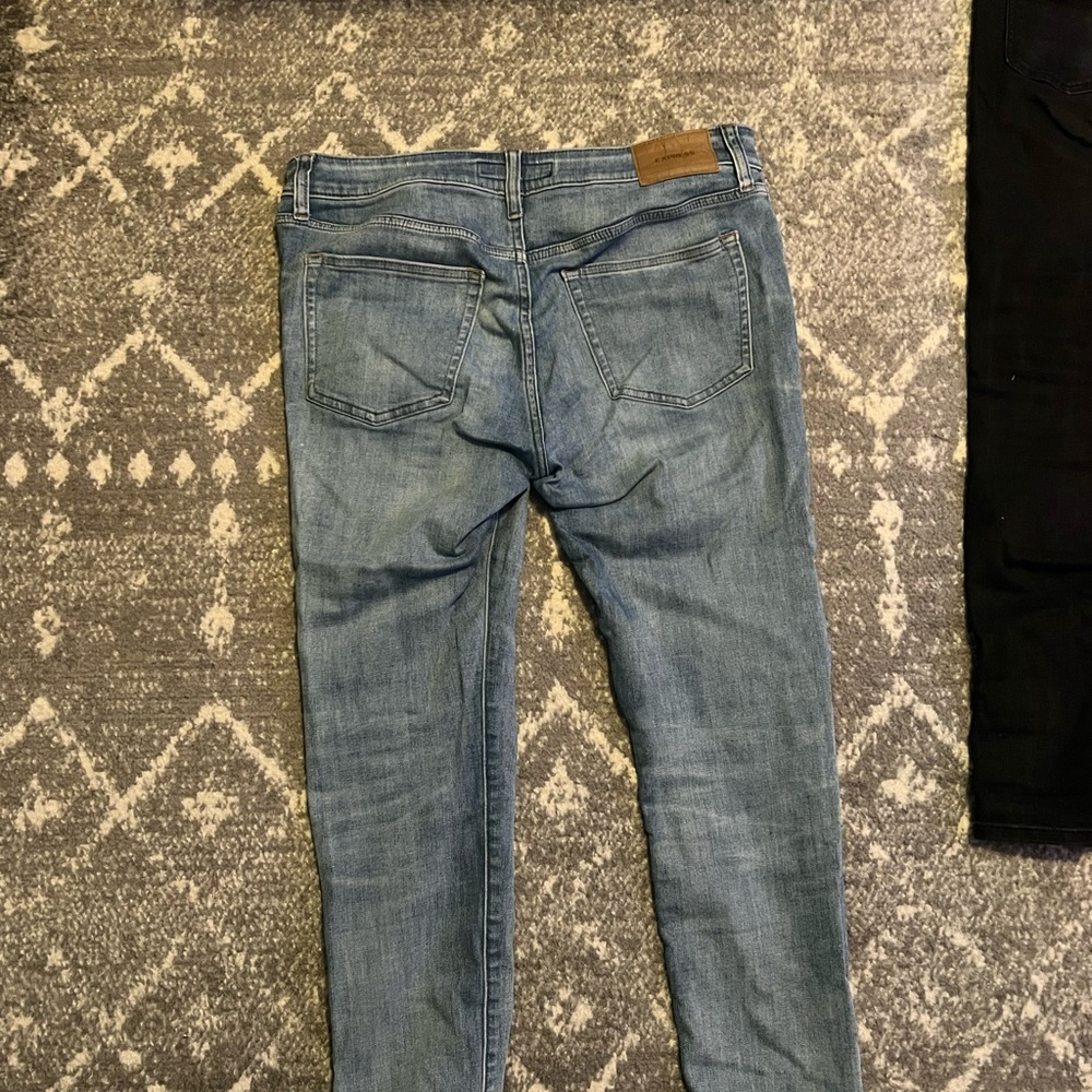 Express Jeans - Picture 3 of 3